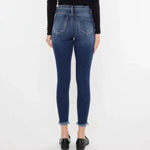 KanCan Jeans blue distressed boutique 9/28 high like new condition flattering​​​